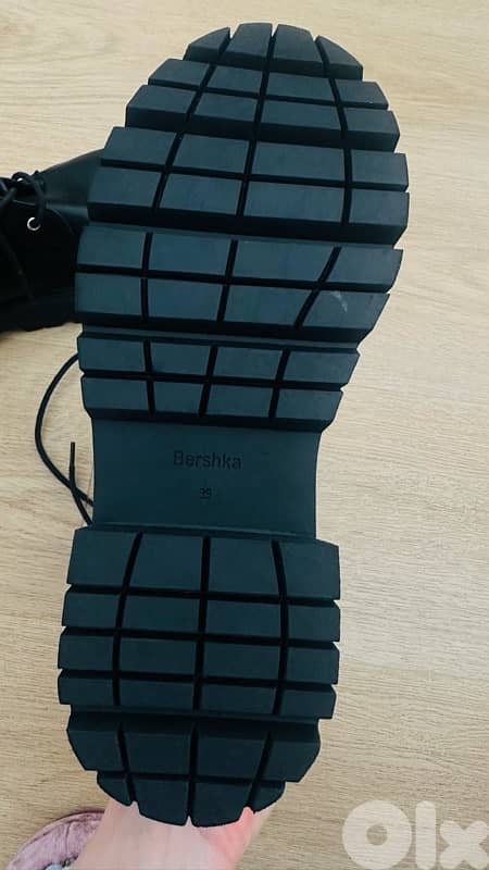 Boots  brand Bershka 1