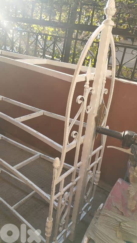 ستاند حديد 2