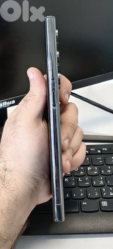 S23 Ultra used like new with box and original cable 4