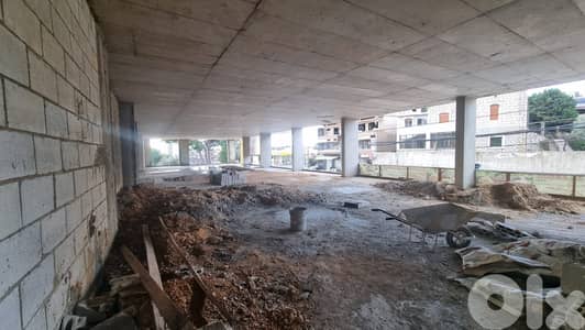 Showroom for rent in Ain Aalak - صالة عرض للإيجار في عين علق