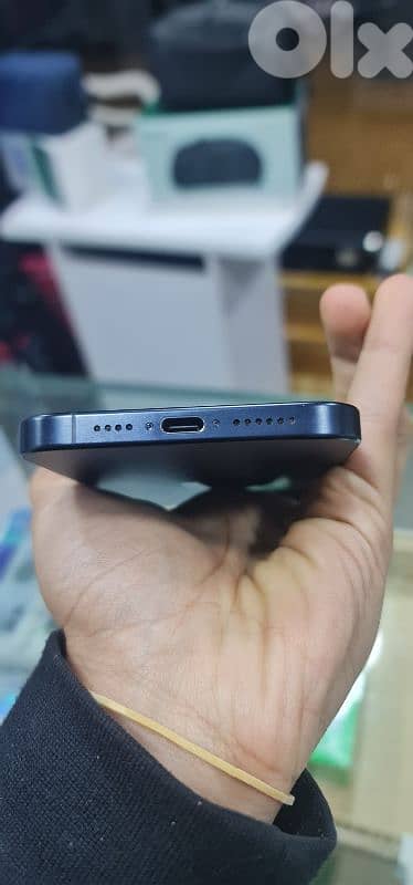 IPhone  15 pro max 4