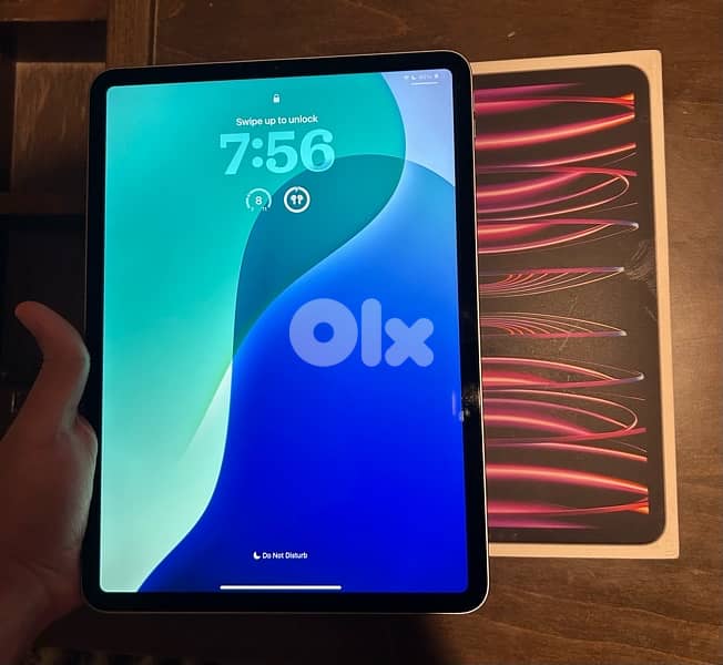 IPad Pro M2 Bundle with Magic Keyboard, Pencil. . . 1