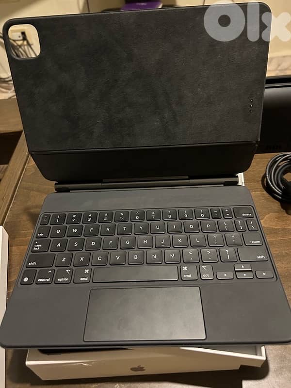 IPad Pro M2 Bundle with Magic Keyboard, Pencil. . . 2