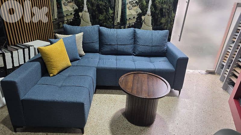 زاوية دعاية. corner 1