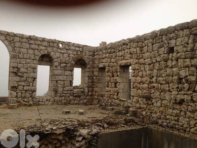 Land and Old House for Sale – Kfarakab