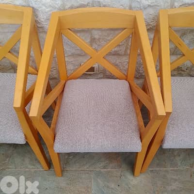 كرسي خشب
