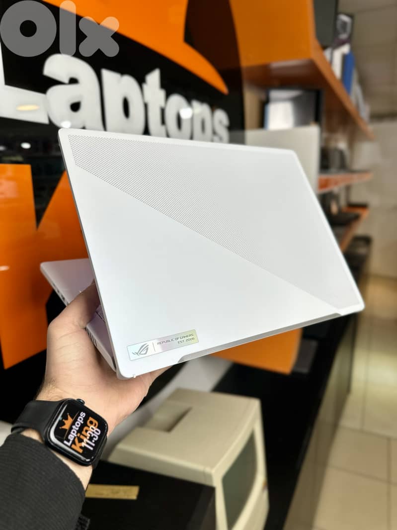 ASUS ROG ZEPHYRUS G14 RYZEN 9 7940HS RTX 4080 | RTX 4090 14” 2K 165HZ 1