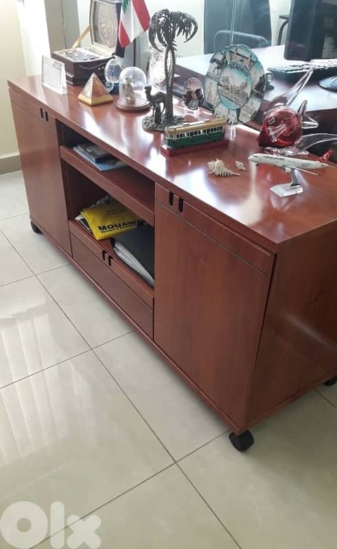 desks and chairs for an office 8