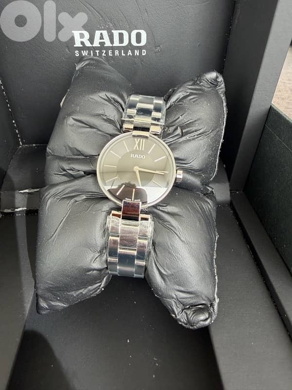 2 Rado Coupole stainless steel watch with a black dial 4