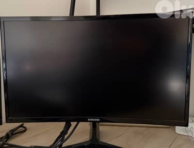 Samsung 24” Odyssey curved + FREE Viewsonic 24”