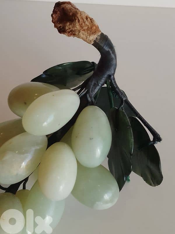 Vintage Large Chinese Carved Jade Grapes with Leaves $ 85 1