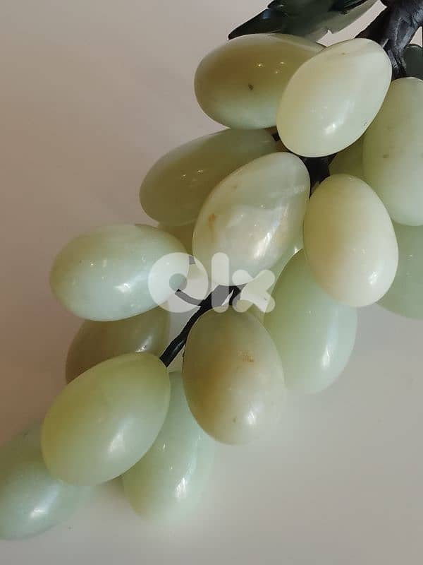 Vintage Large Chinese Carved Jade Grapes with Leaves $ 85 2
