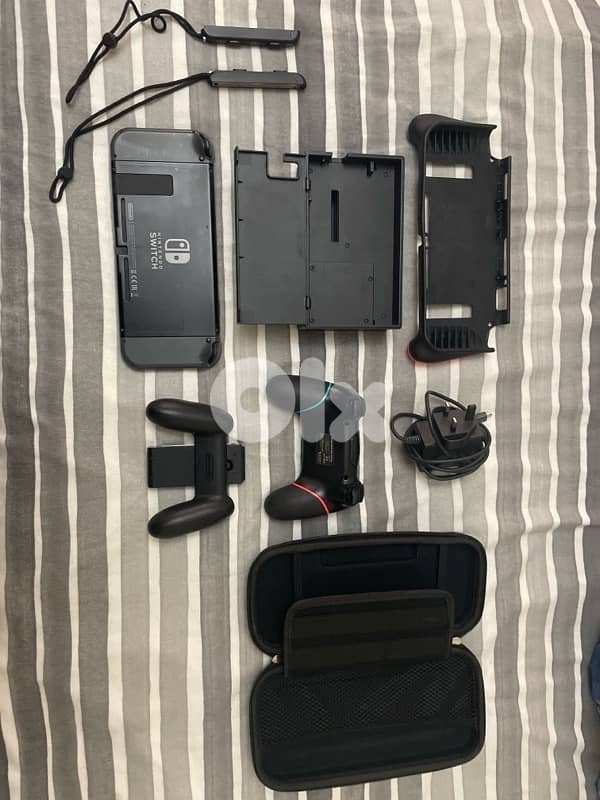 Nintendo switch used like new 1