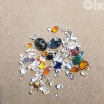 احجار كريمة للبيع