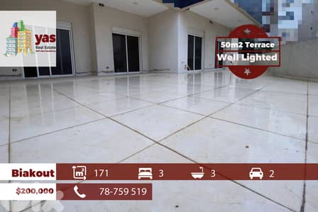 Biakout 171m2 | 50m2 Terrace | Well Lighted | Dead End Street | PED