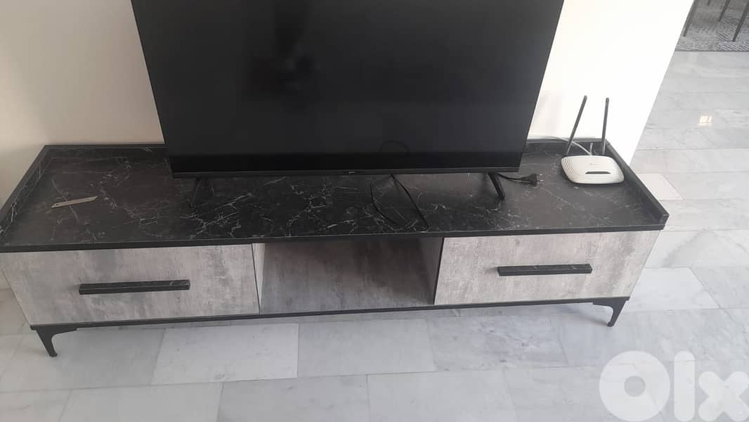 Tv unit with box and shelf 1