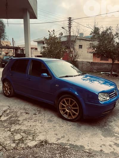 فولكسفاغن ا-غولف 2000