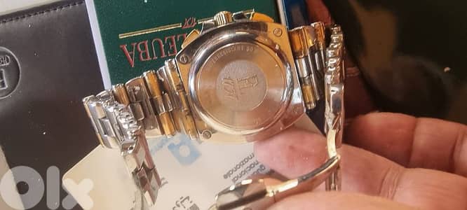 ساعة فاخرة للبيع،من المالك 03607429