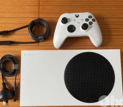 Xbox Series S + 2 Controllers + 39 Games (Full Account Included]