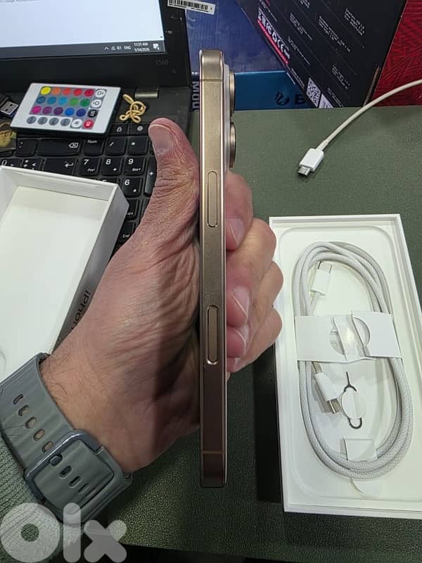 IPhone 16 pro 256gb 4