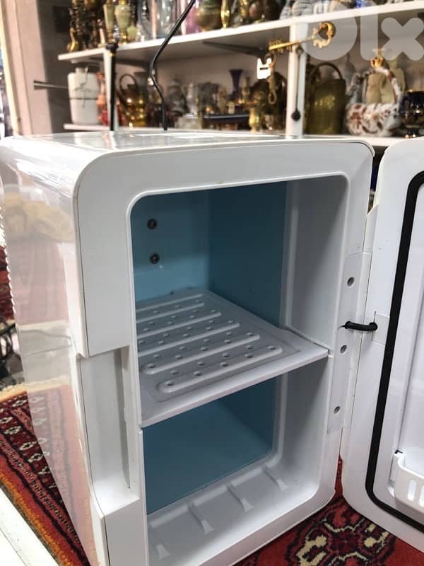 AstroAI Mini Portable Fridge 5