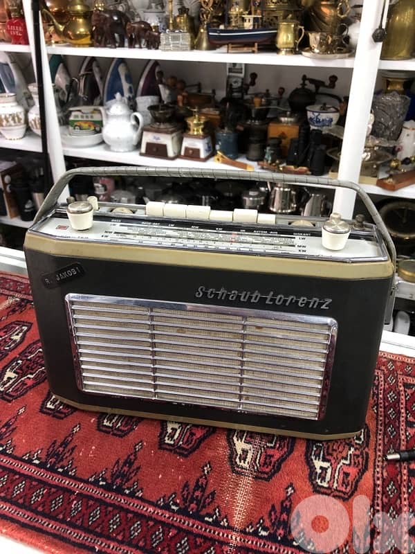 Vintage Schaub-Lorenz Touring T60 portable Radio. 1