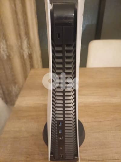 ps5+joystick and all cables very clean