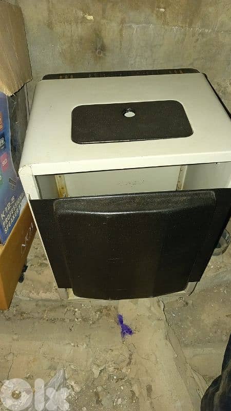 ٢ دفاية غاز + عامود بوق كهرباء 3