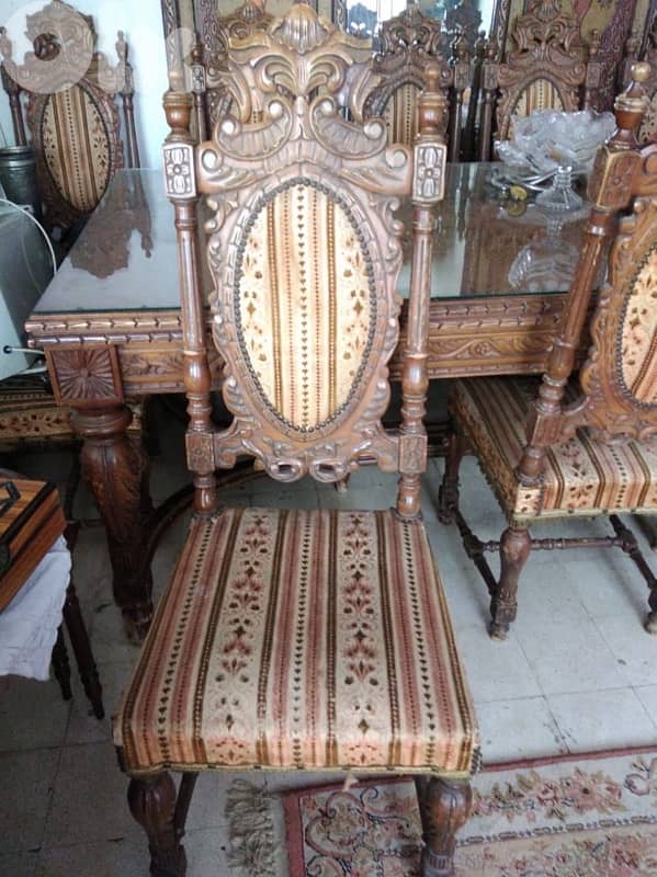 vintage dining room 10 chairs plus dressoir صالون قديم رائع الجمال 3