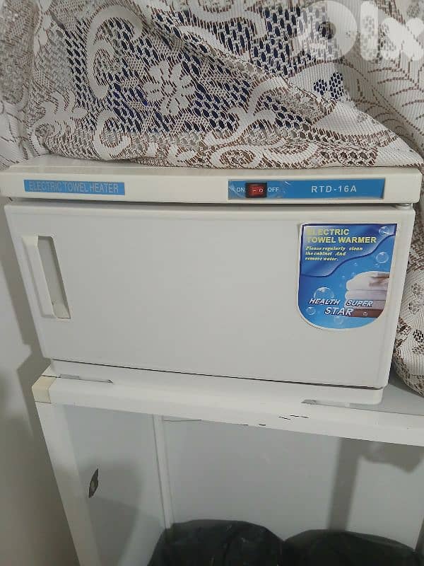 صالون حلاقة كامل للبيع 8