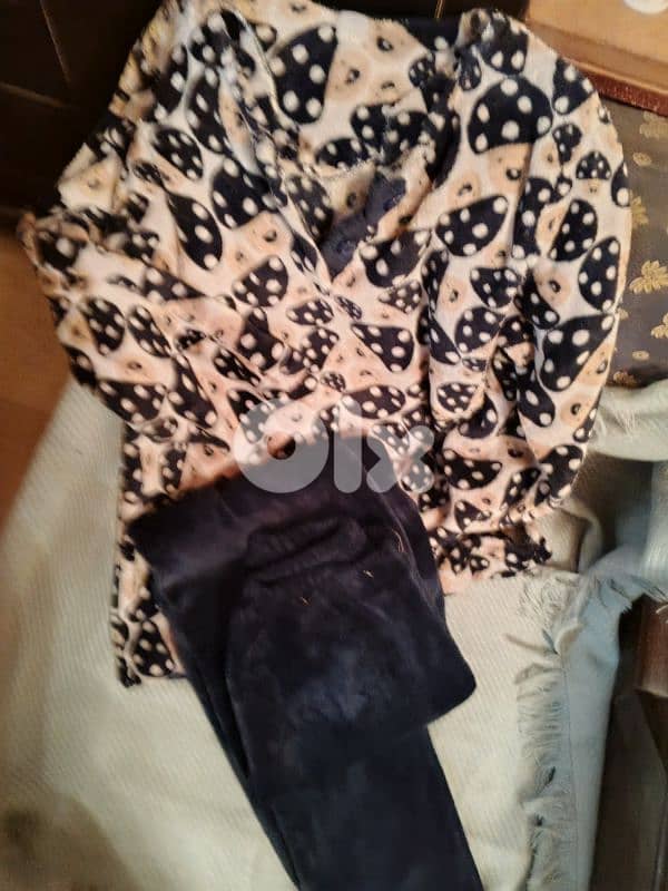 ثياب مستعملة بحالة جيدة 6