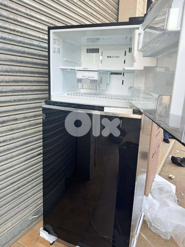 Refrigerator LG 28ft Black Glass براد أل جي الأصلي إنفرتر 1