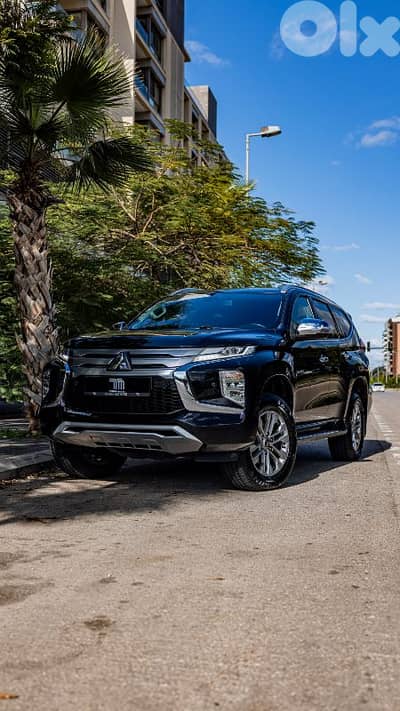 MITSUBISHI  PAJERO  SPORT  2020 Black On Black 45.000Km ONLY