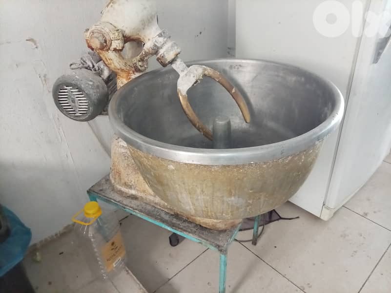 بيع عدة فرن، و مطعم، قلاية، شواية، وعجانة ،رقاقة، فرن 2