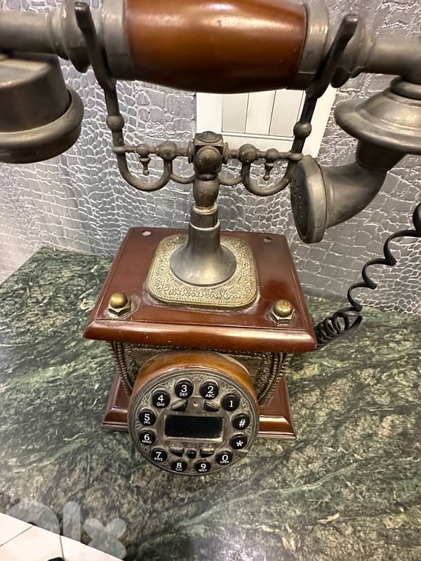Telephone auntique 2