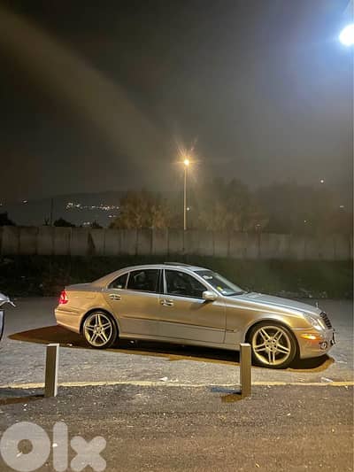 Mercedes-Benz E500 2003