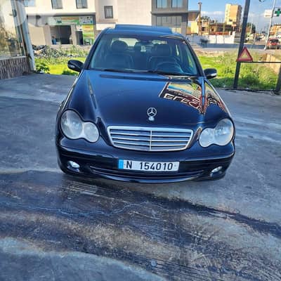 Mercedes-Benz C230 2005
