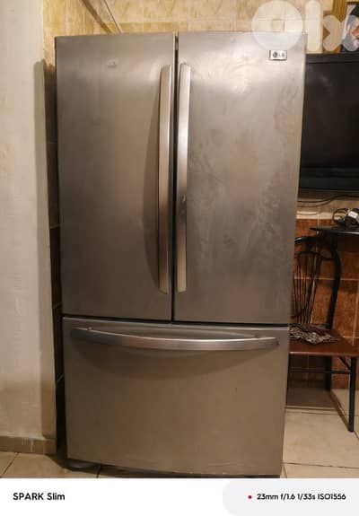 براد lg  بحالة جيدة