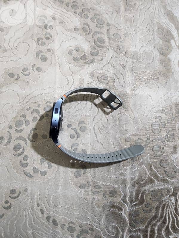 Samsung Galaxy Watch 5 44mm  In Mint Condition 2