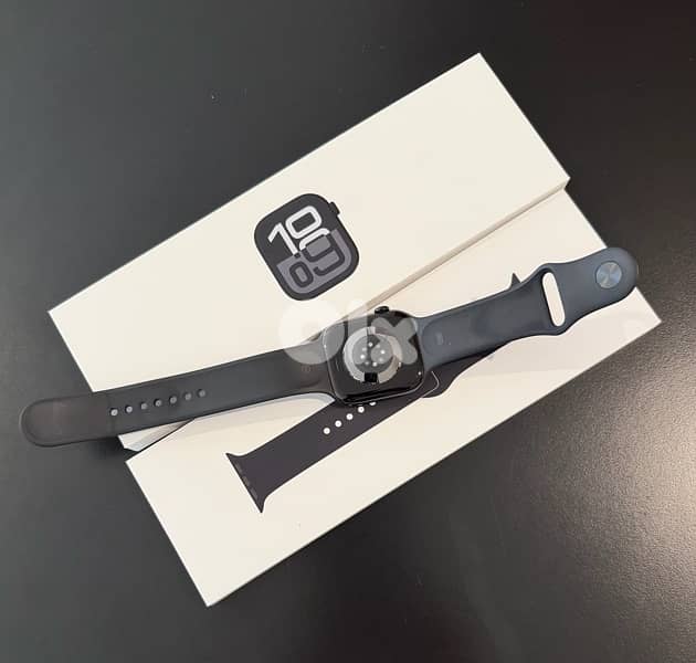 Apple Watch Series 10 46mm Jet Black Al Black SB M/L GPS 2