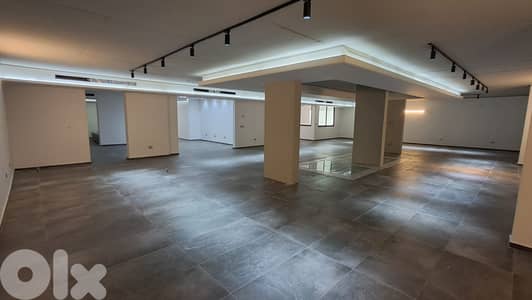 450Sq DECORATED SHOWROOM FOR RENT IN DEKWANEH PRIME, (DEKR-194)