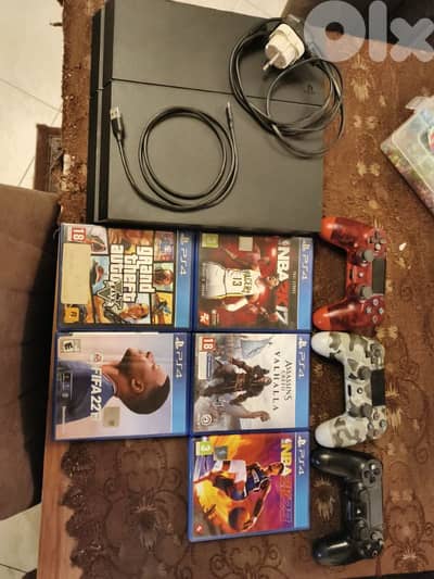 ps4 3 controllers and 5 cds