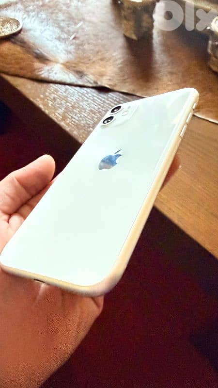 iphone  11 128 GB 4