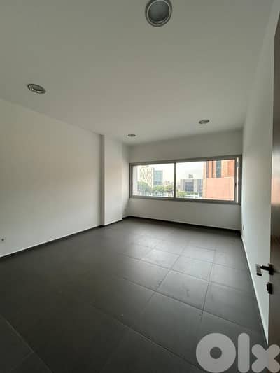 Office For Rent In Sin El Fil / مكتب للايجار للأيجار في سين الفيل