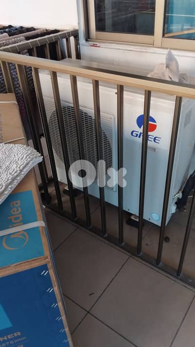 4 ac units gree brand duct type installed but never used