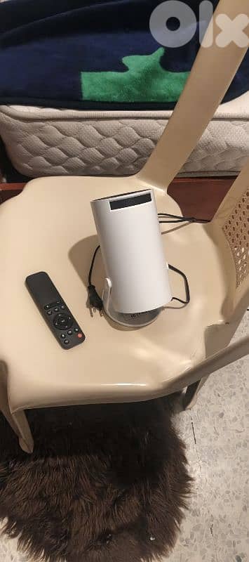 HY300 Pro 4k projector 1