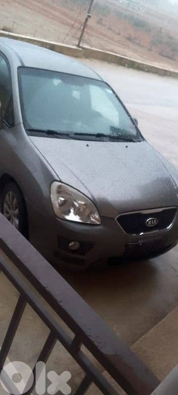 Kia Carens 2011