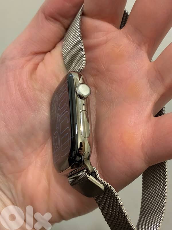 apple watch series 10 titanium 46mm cellular + navigation 5