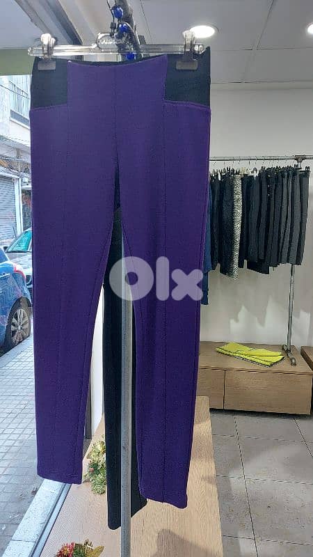 stands and boutique desk 3