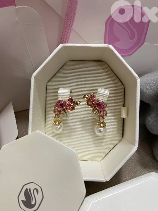 Swarovski earrings 1